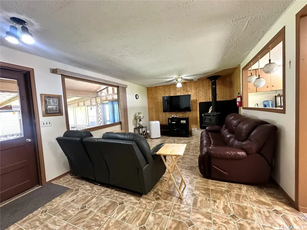 122 Pine Street Chitek Lake SK S0J 0L0