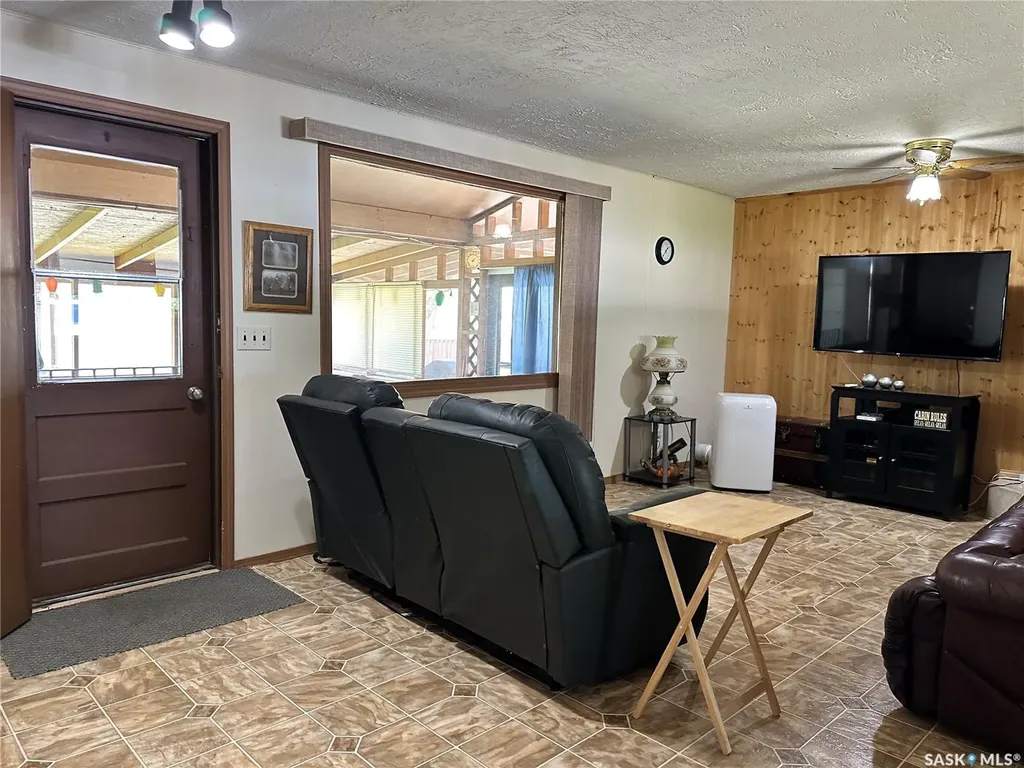 122 Pine Street Chitek Lake SK S0J 0L0