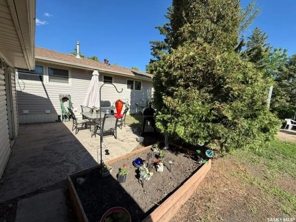 800 Robison Street Indian Head SK S0G 2K0