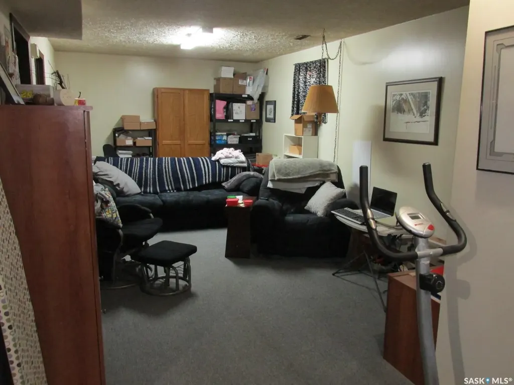 1103 3rd Street W Nipawin SK S0E 1E0