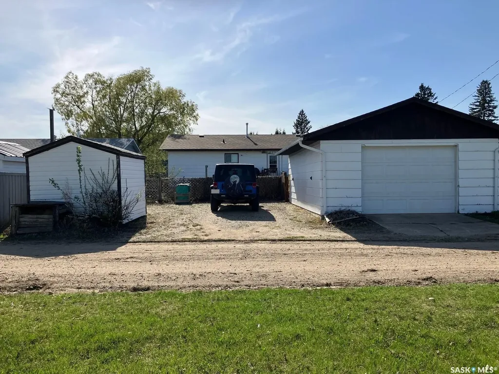 1103 3rd Street W Nipawin SK S0E 1E0