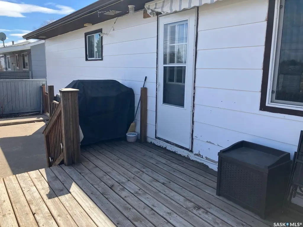 1103 3rd Street W Nipawin SK S0E 1E0