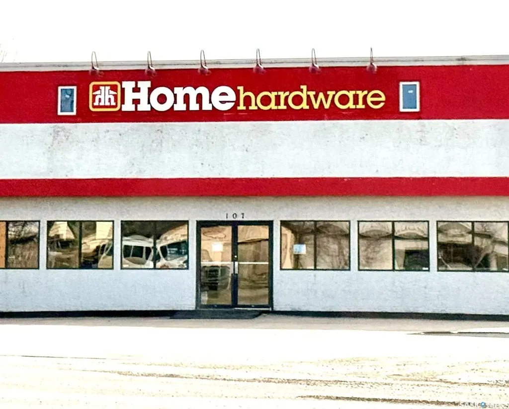 107 & 116 Brown Street La Ronge SK S0J 1L0