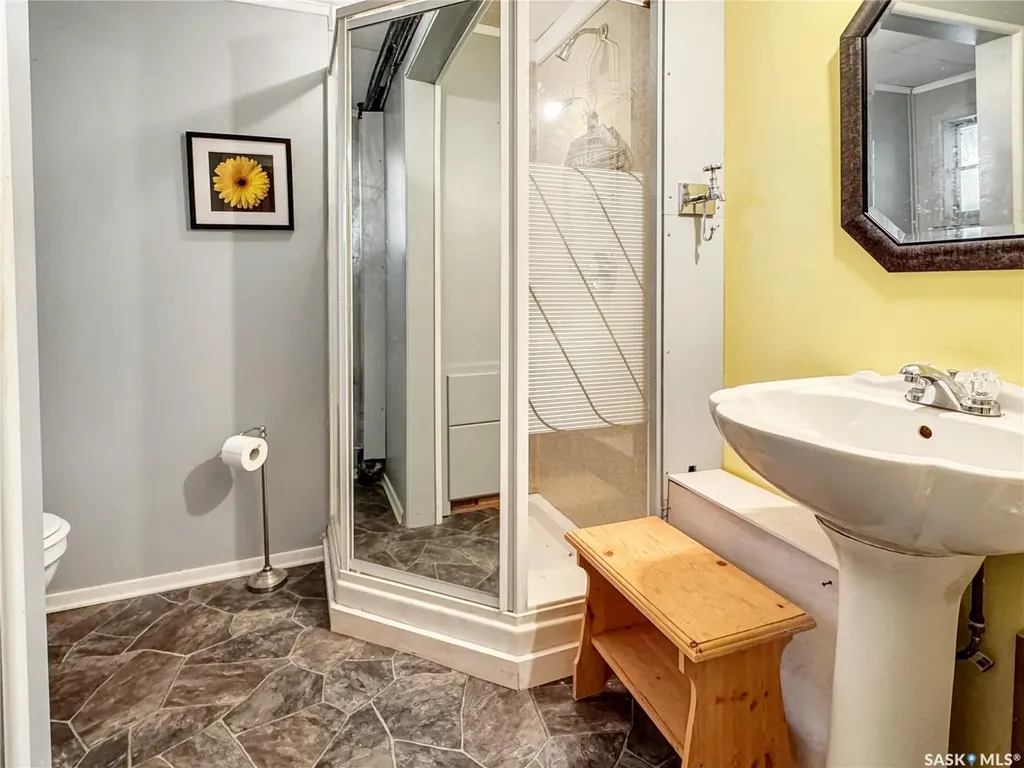 8591 Hunts Cove Crescent Cochin SK S0M 0L0