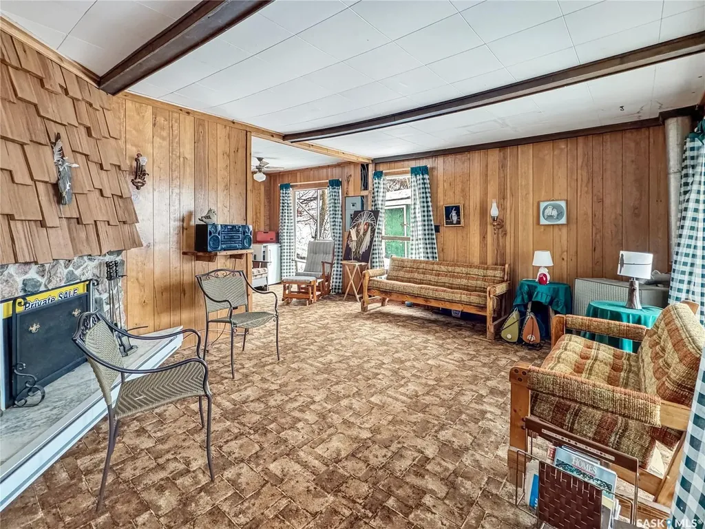 8591 Hunts Cove Crescent Cochin SK S0M 0L0
