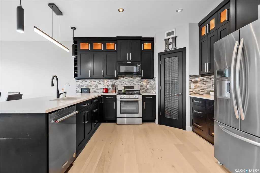 4311 Sandpiper Crescent E Regina SK S4V 1N3