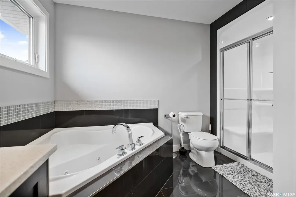 4311 Sandpiper Crescent E Regina SK S4V 1N3