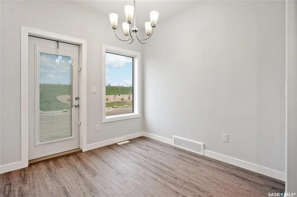 5517 Kennett Square Regina SK S4V 4C6
