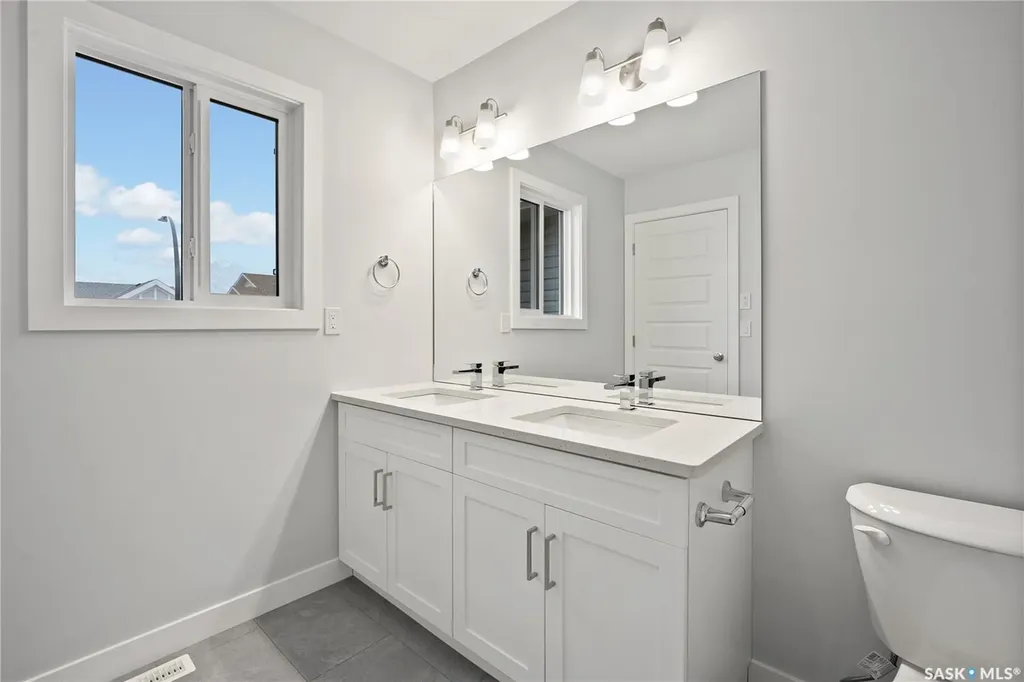5517 Kennett Square Regina SK S4V 4C6