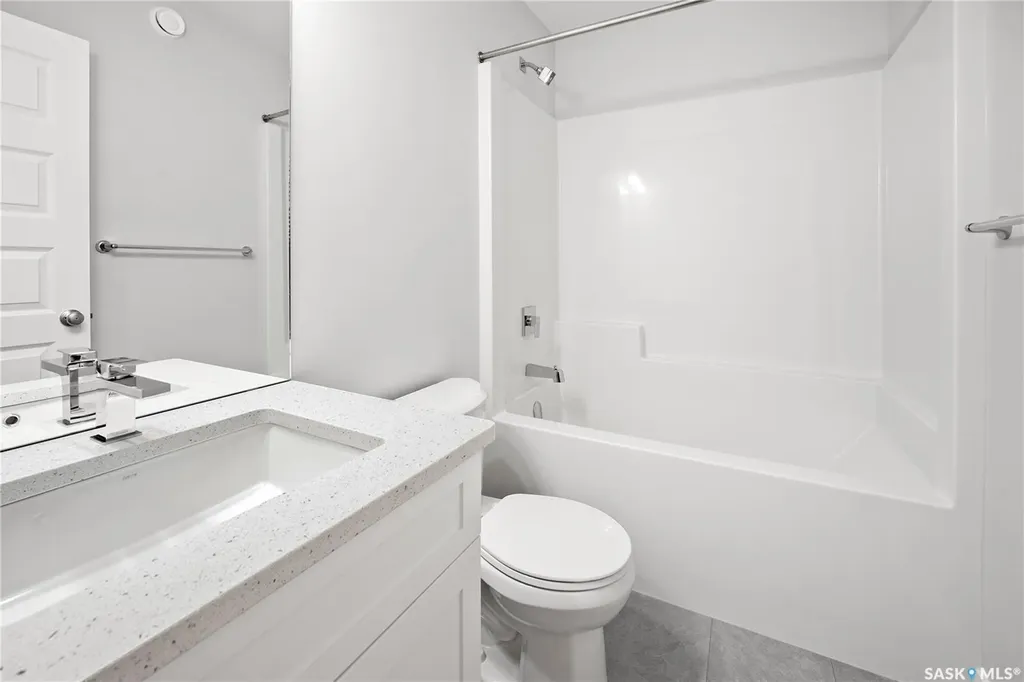 5517 Kennett Square Regina SK S4V 4C6