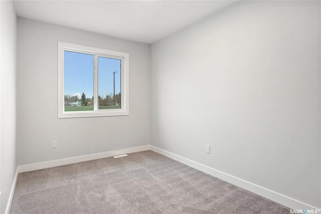 5517 Kennett Square Regina SK S4V 4C6