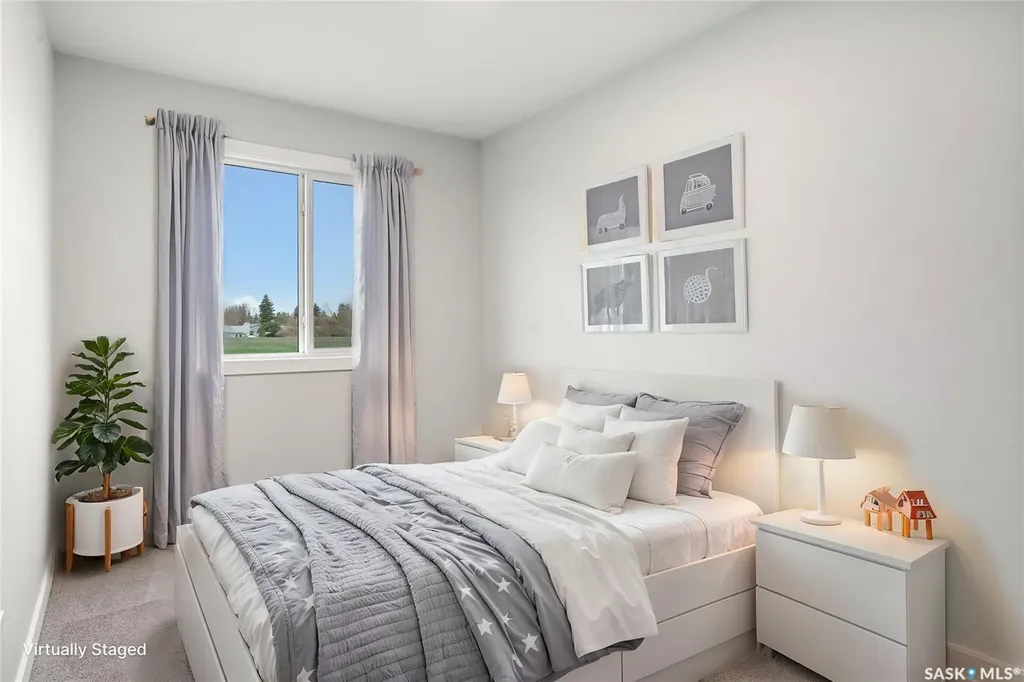 5517 Kennett Square Regina SK S4V 4C6