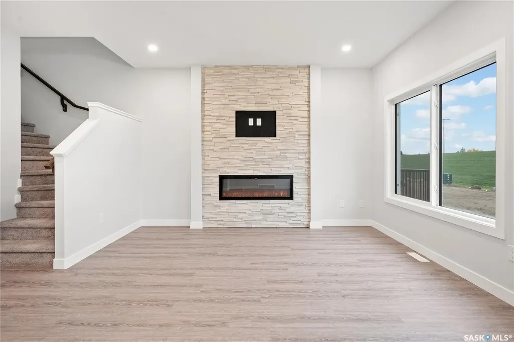 5517 Kennett Square Regina SK S4V 4C6