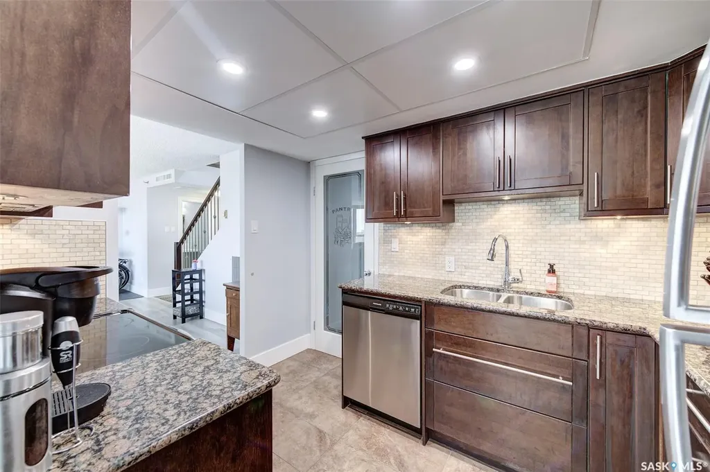 315 5th Avenue Saskatoon SK S7K 5Z8