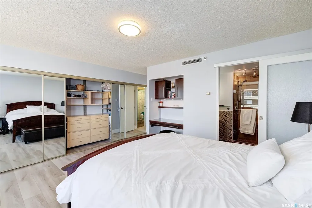 315 5th Avenue Saskatoon SK S7K 5Z8