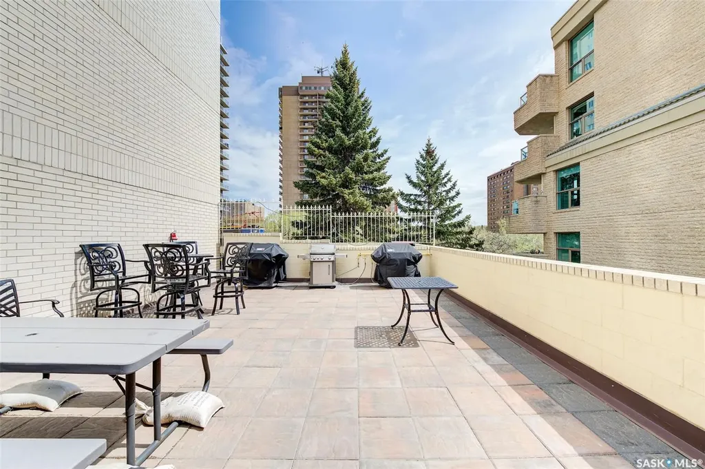 315 5th Avenue Saskatoon SK S7K 5Z8