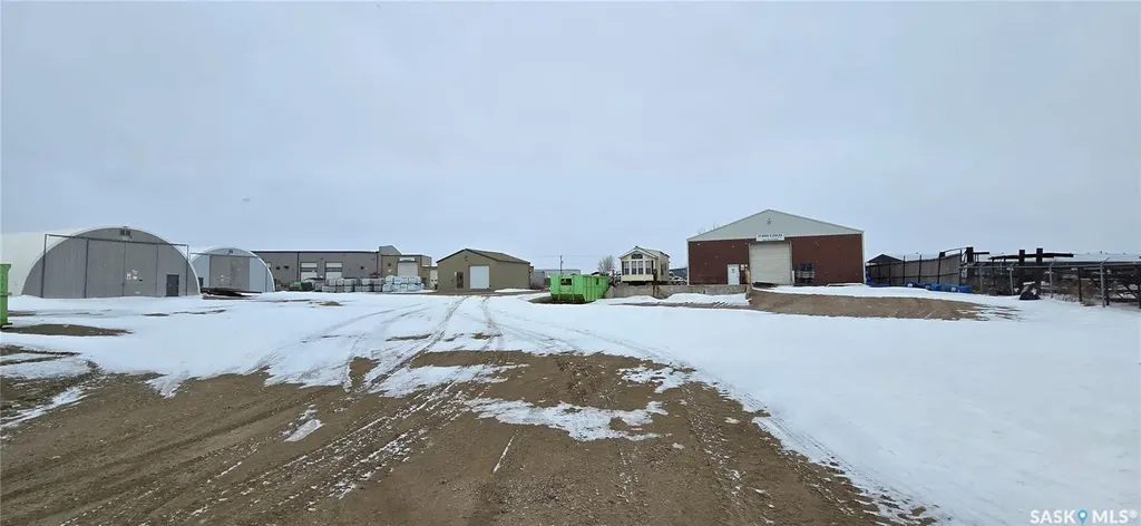 466-468 Devonian Street Estevan SK S4A 2A3