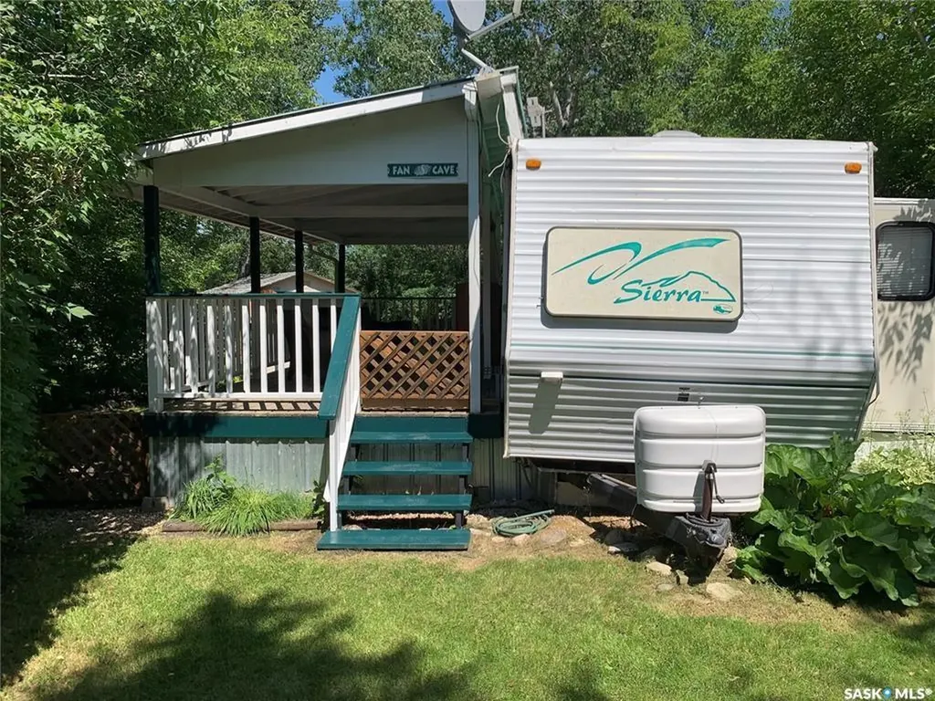 91 Poplar Beach Wakaw Lake SK S0K 4P0