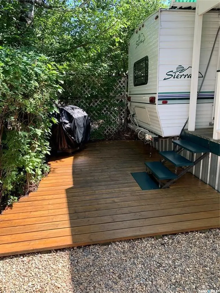 91 Poplar Beach Wakaw Lake SK S0K 4P0