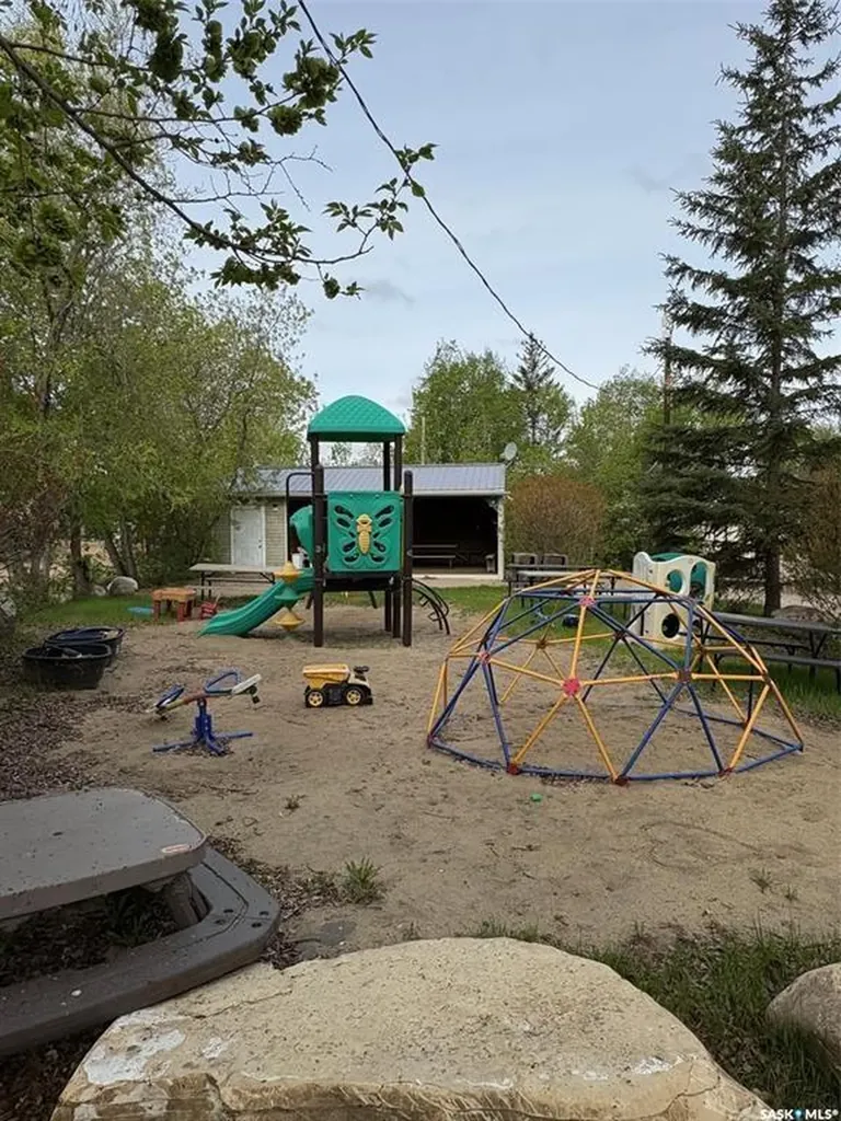 91 Poplar Beach Wakaw Lake SK S0K 4P0