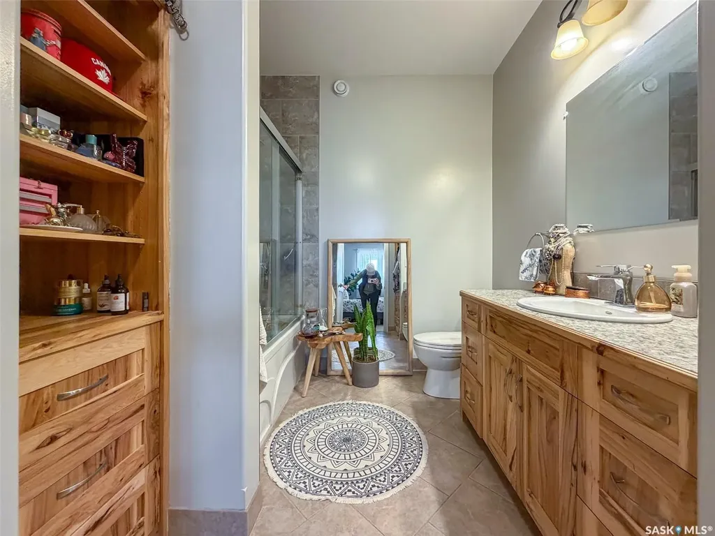 270 14th Avenue NE Swift Current SK S9H 2W7