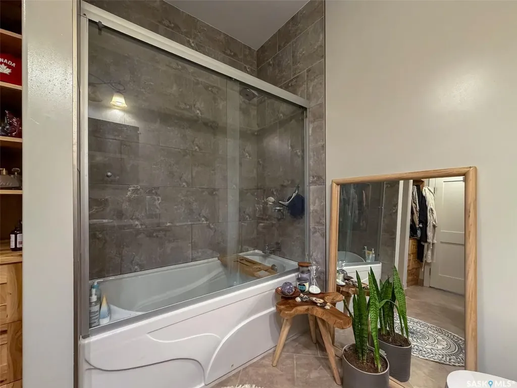 270 14th Avenue NE Swift Current SK S9H 2W7