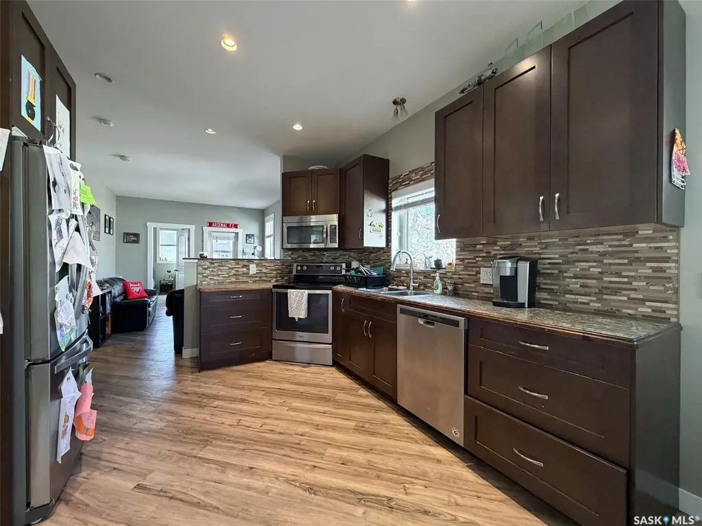 270 14th Avenue NE Swift Current SK S9H 2W7