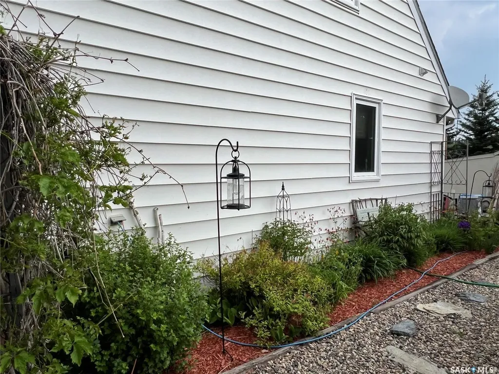 113 2nd Avenue SE Dorintosh SK S0M 0T0