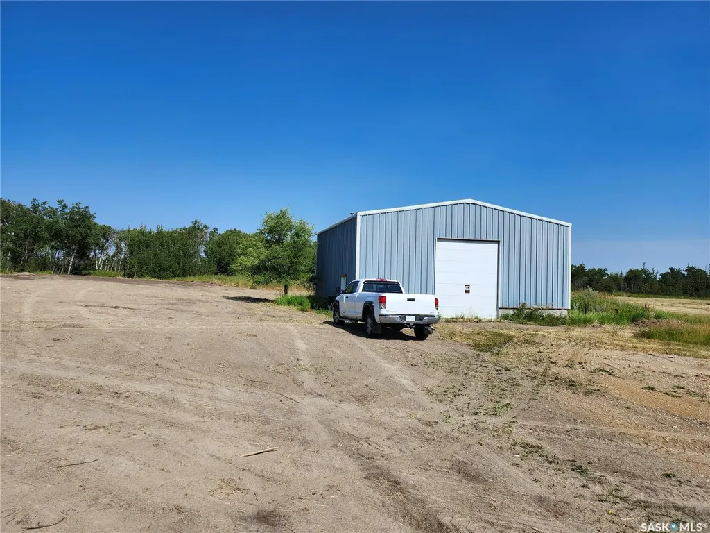 Na Service Road Mclean SK S0G 3E0
