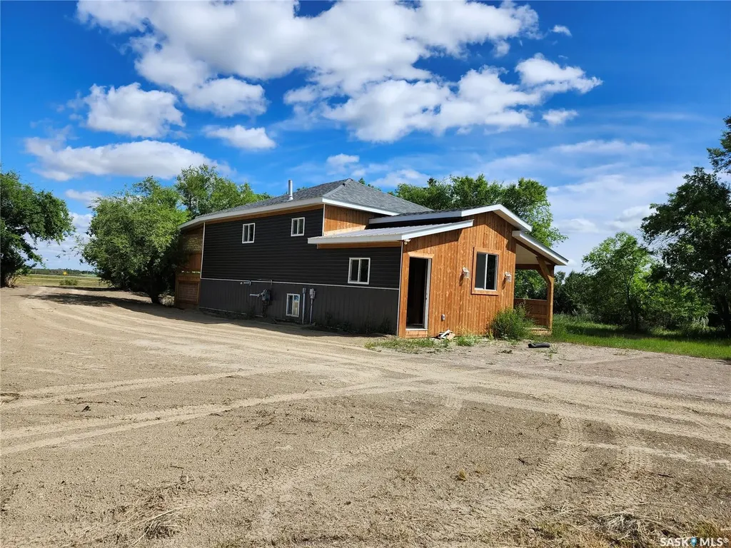 Na Service Road Mclean SK S0G 3E0
