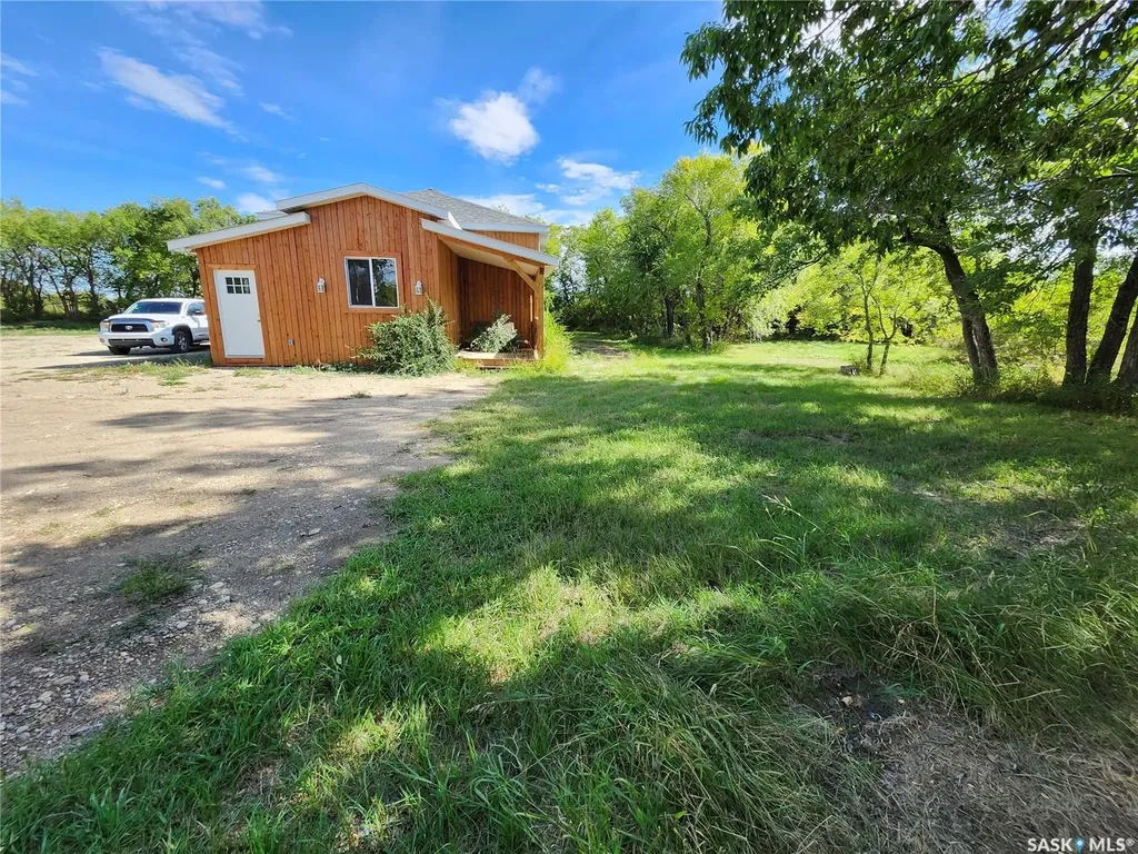 Na Service Road Mclean SK S0G 3E0