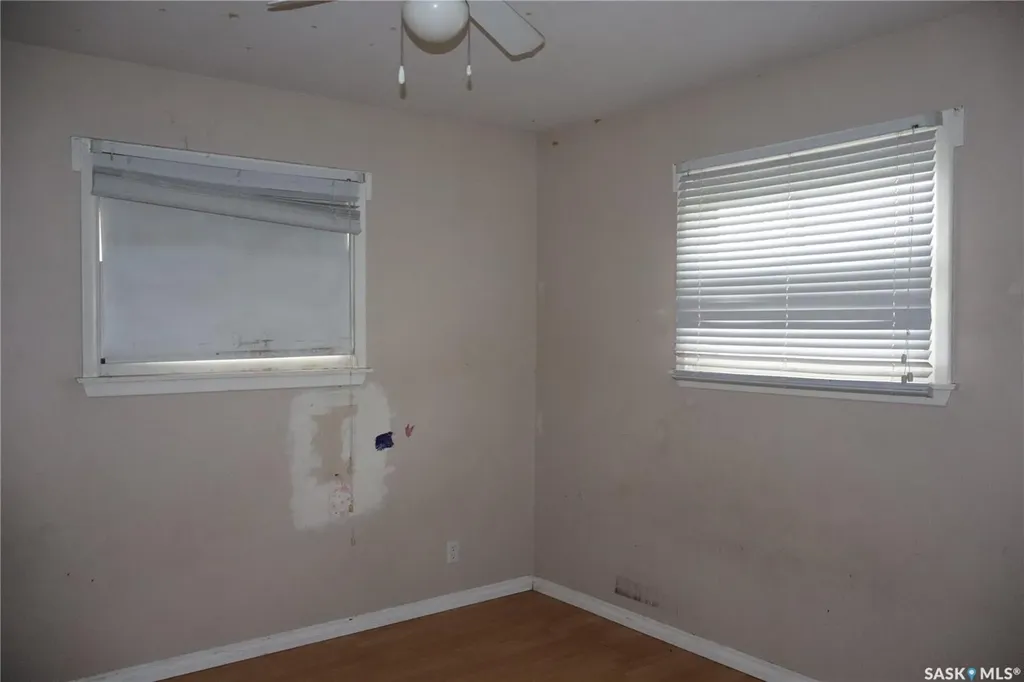 764 Fairford Street E Moose Jaw SK S6H 0G2