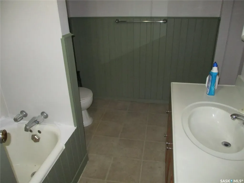 341 4th Avenue W Melville SK S0A 2P0