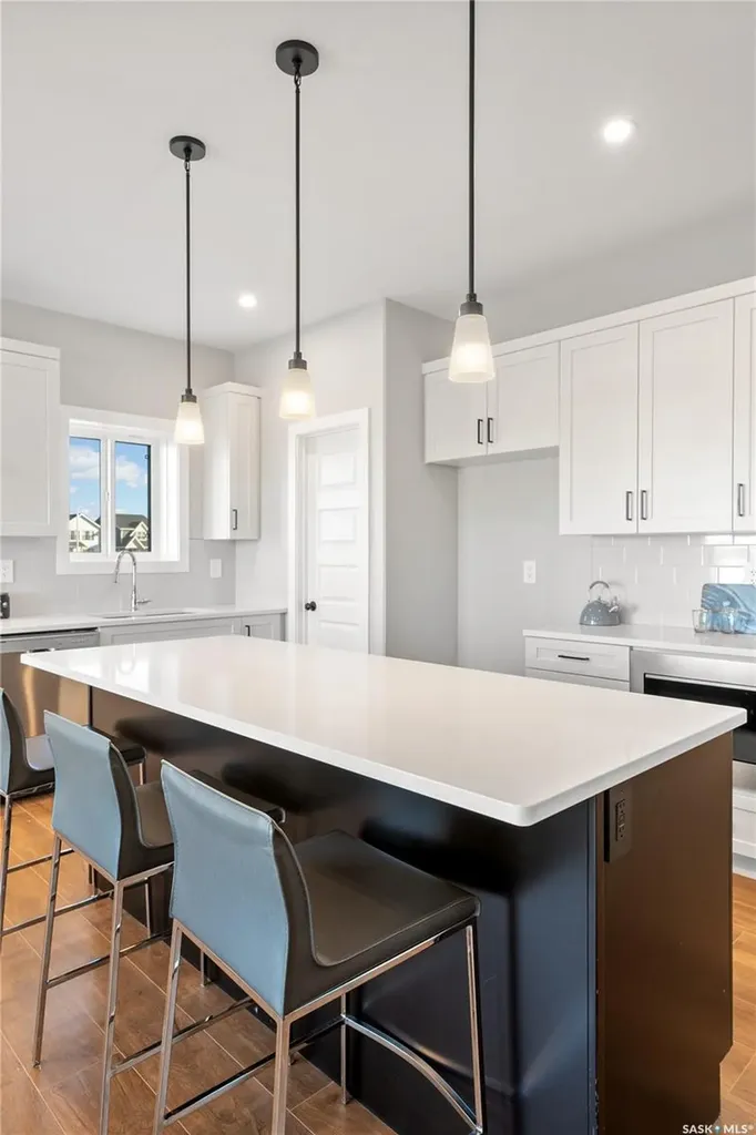 10 Vancouver Crescent Pilot Butte SK S0G 3Z0