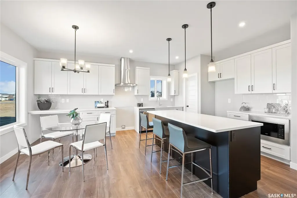 10 Vancouver Crescent Pilot Butte SK S0G 3Z0