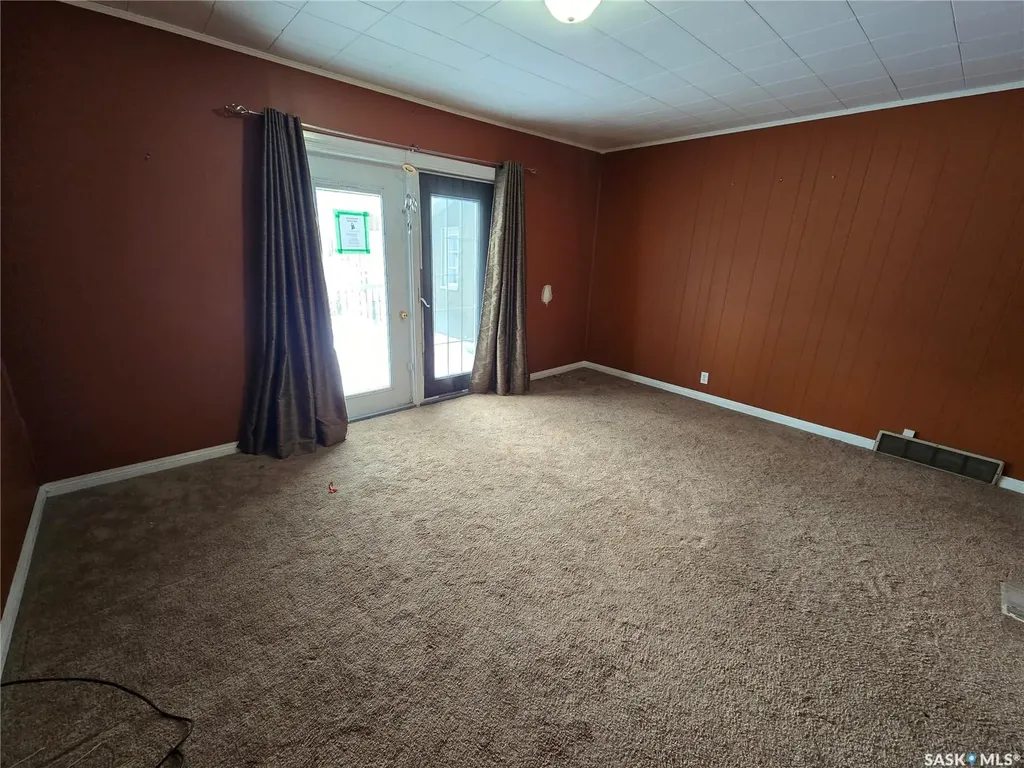 400 4th Avenue E Assiniboia SK S0H 0B0