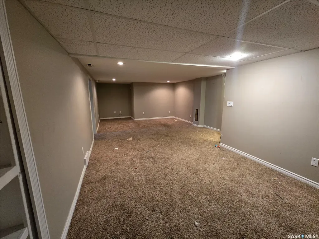 400 4th Avenue E Assiniboia SK S0H 0B0