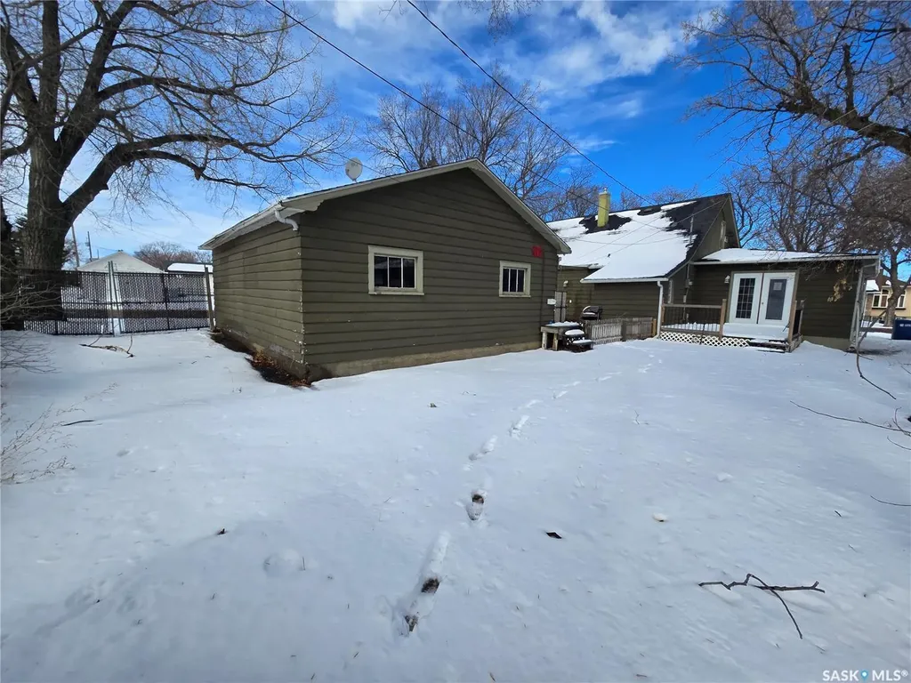 400 4th Avenue E Assiniboia SK S0H 0B0