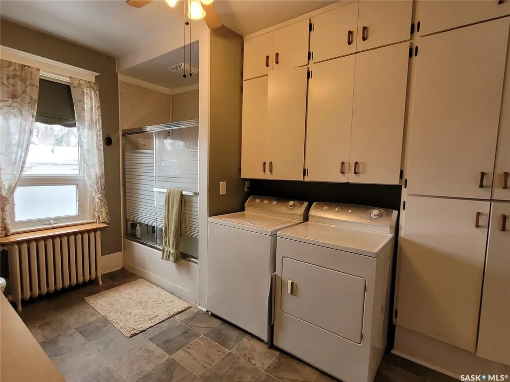 717 Coteau Avenue Weyburn SK S4H 0G9