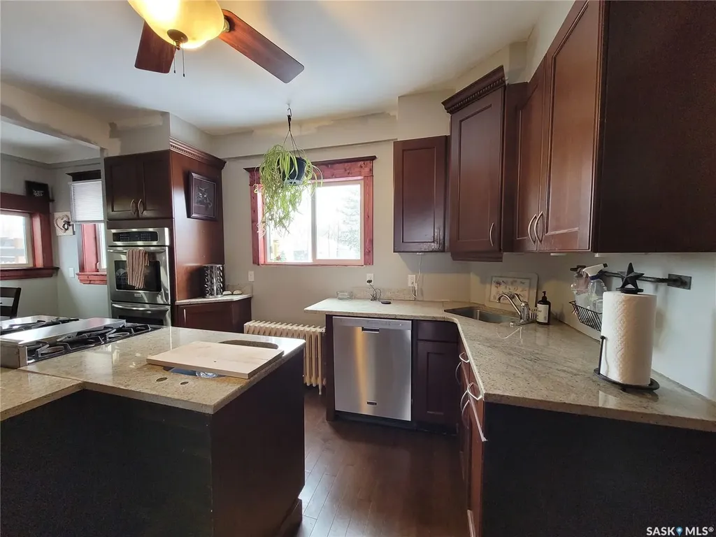 717 Coteau Avenue Weyburn SK S4H 0G9