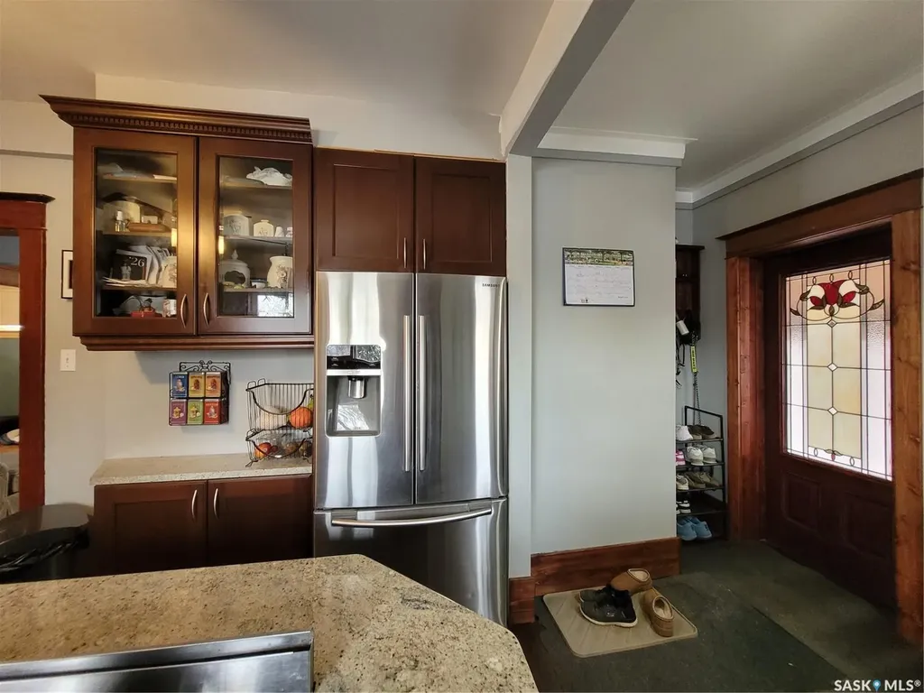 717 Coteau Avenue Weyburn SK S4H 0G9