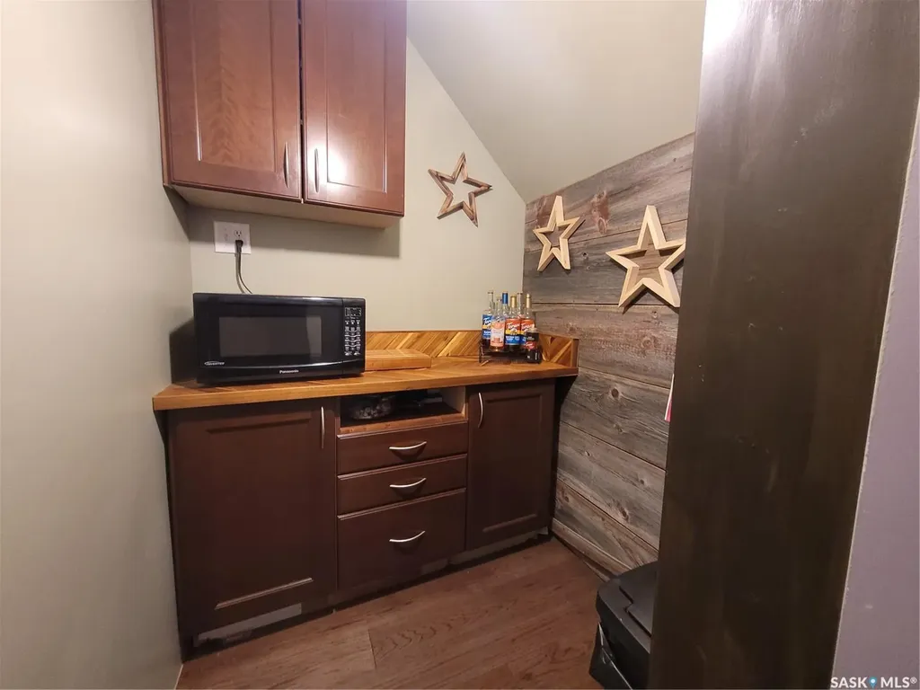 717 Coteau Avenue Weyburn SK S4H 0G9
