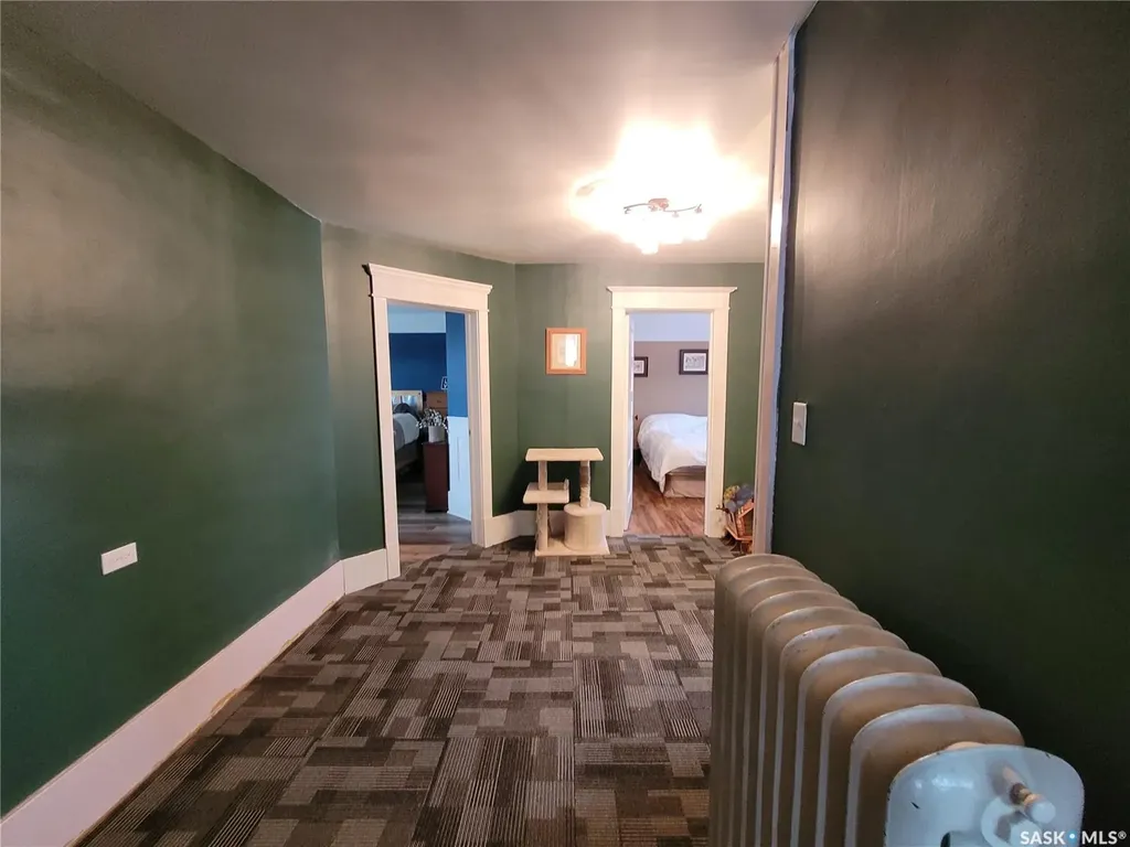 717 Coteau Avenue Weyburn SK S4H 0G9