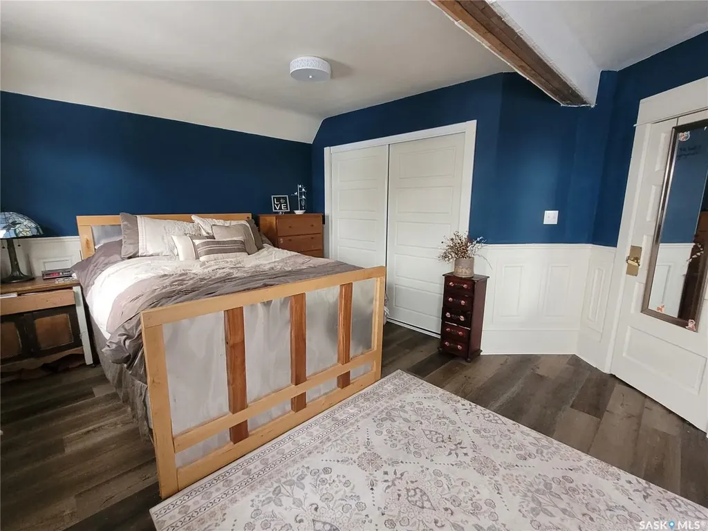 717 Coteau Avenue Weyburn SK S4H 0G9