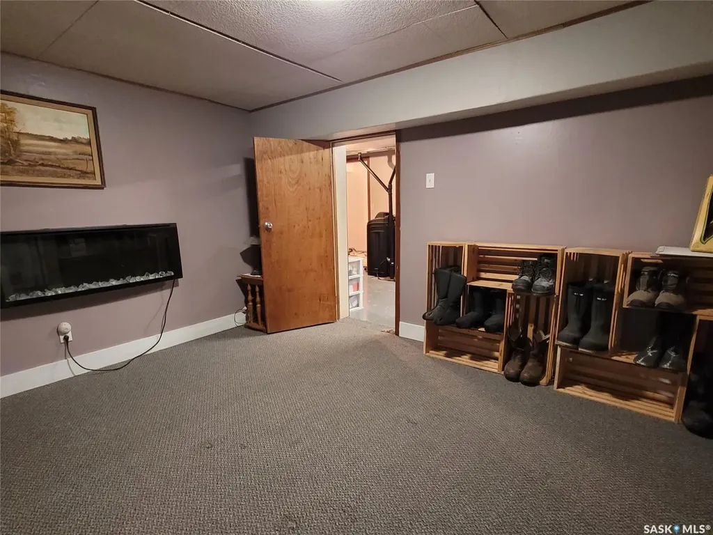 717 Coteau Avenue Weyburn SK S4H 0G9
