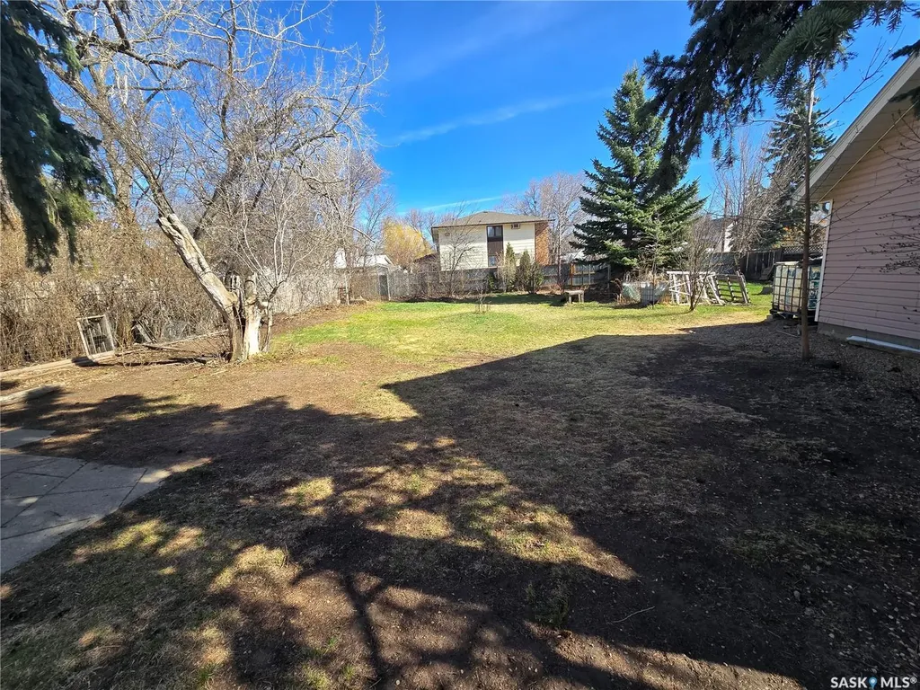 717 Coteau Avenue Weyburn SK S4H 0G9