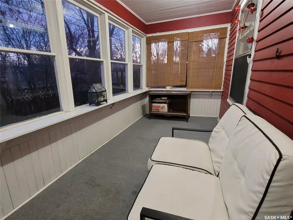 717 Coteau Avenue Weyburn SK S4H 0G9