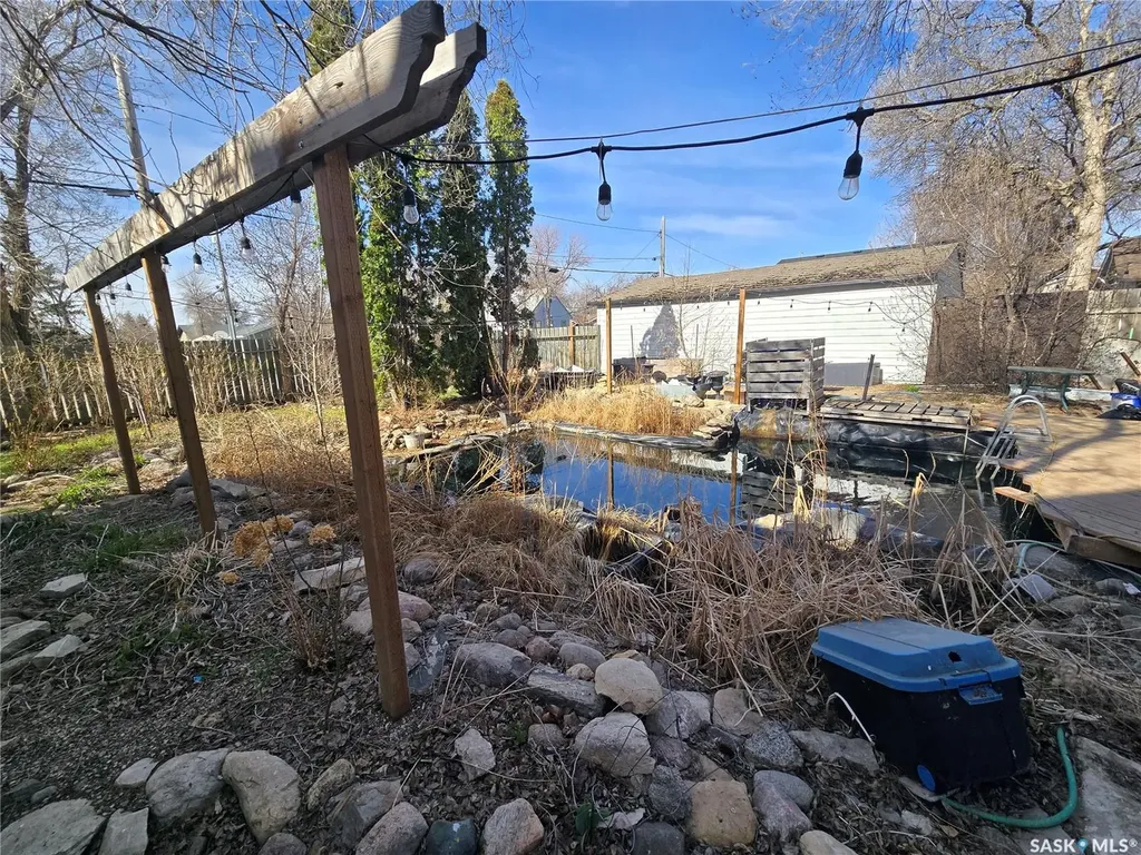 717 Coteau Avenue Weyburn SK S4H 0G9
