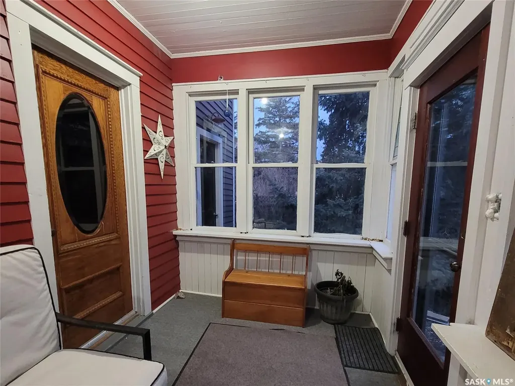 717 Coteau Avenue Weyburn SK S4H 0G9