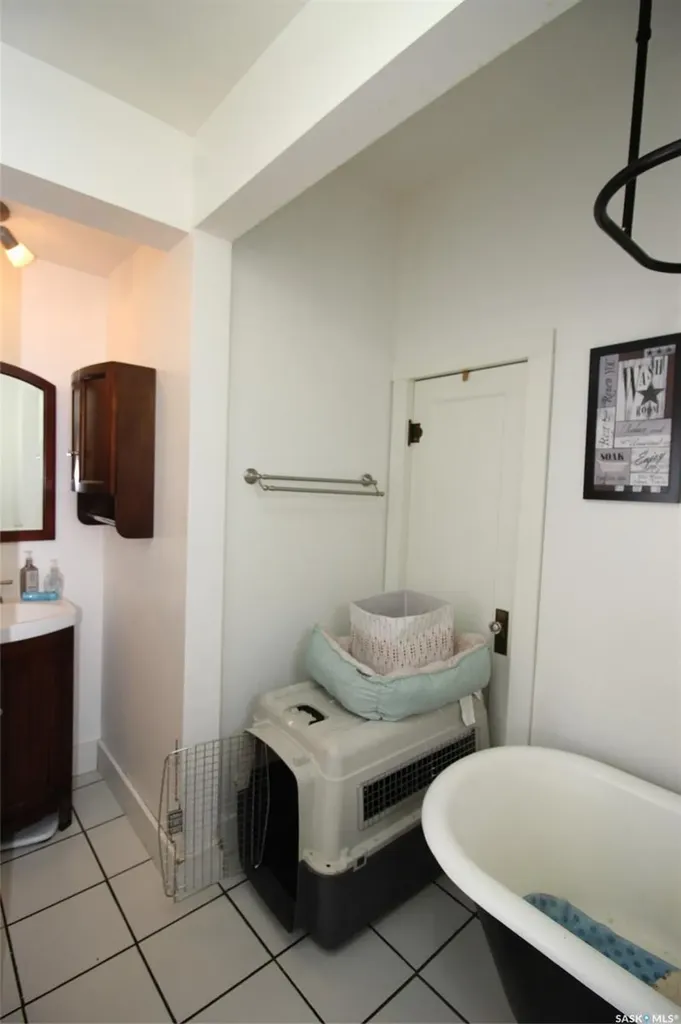 512 1st Street W Shaunavon SK S0N 2M0
